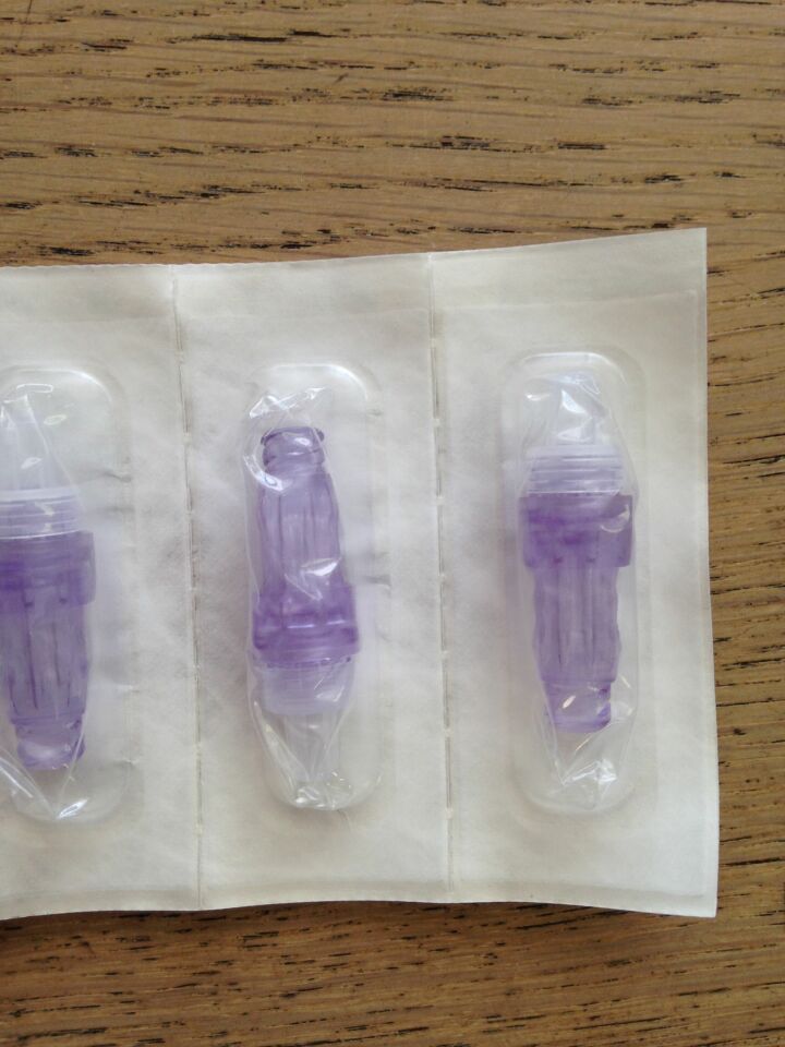 德国贝朗 凯赛特 Caresite Luer Access Device 正压接头 包装实拍图